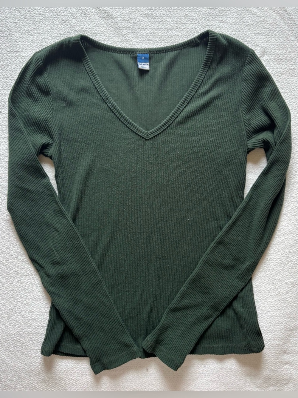 Old Navy women’s dark green long sleeve top - size M